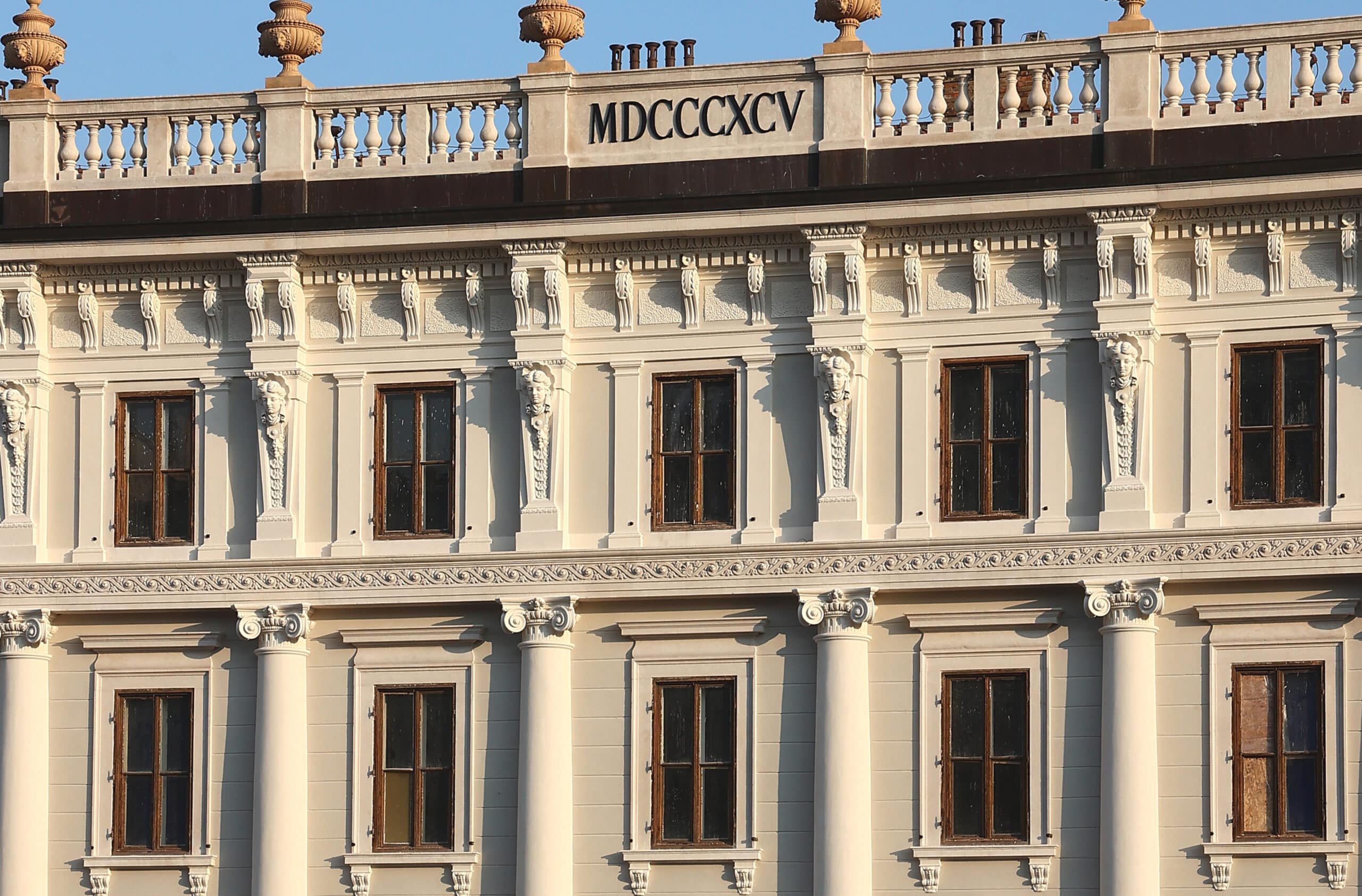 Palazzo Vittorio Veneto Fassade